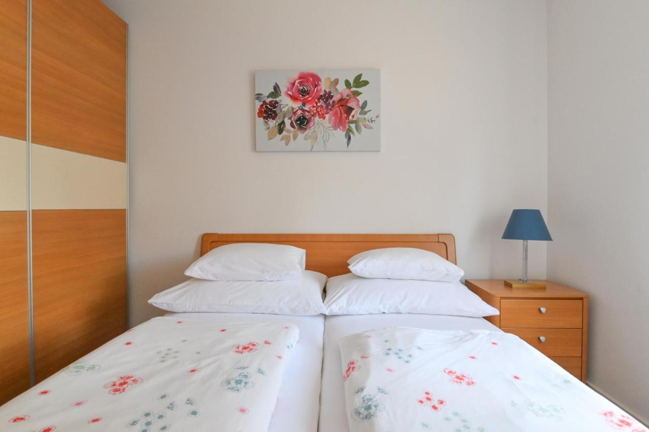 Apartments Basic Sveti Anton 88 มาลินสกา ภายนอก รูปภาพ